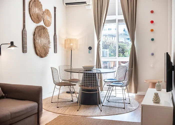 דירה Sunny With 100sqm Terrace In *