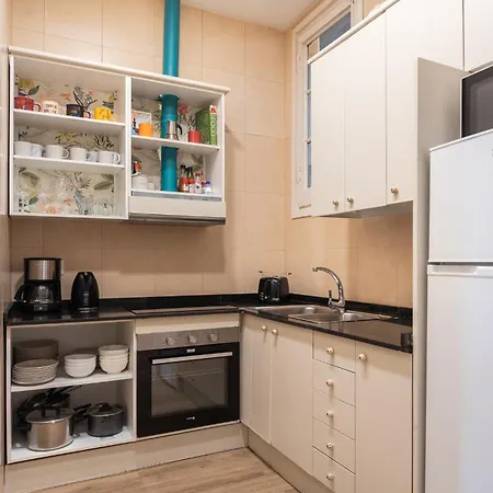 Sunny With A 100m2 Oasis Apartment *