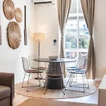 Apartamento Sunny With 100sqm Terrace In *