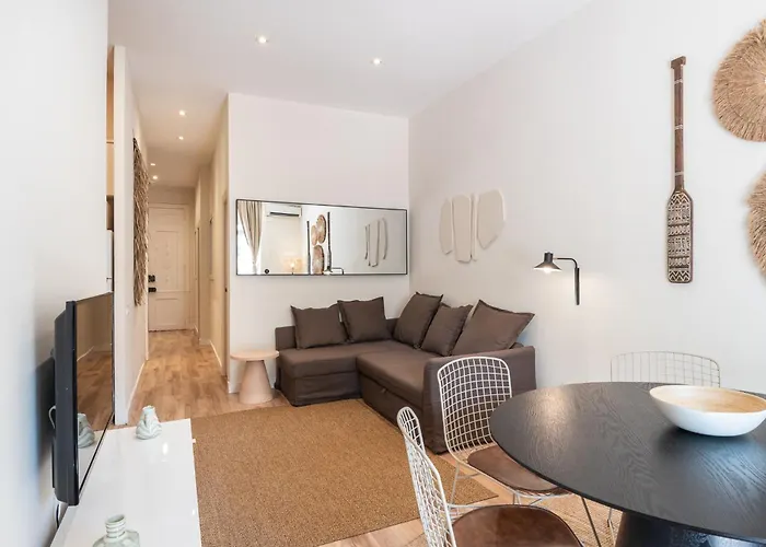 Sunny With 100sqm Terrace In * Barcelona