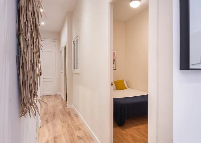 Sunny With 100sqm Terrace In