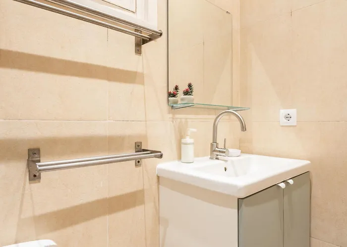 Sunny With 100sqm Terrace In Apartamento Barcelona