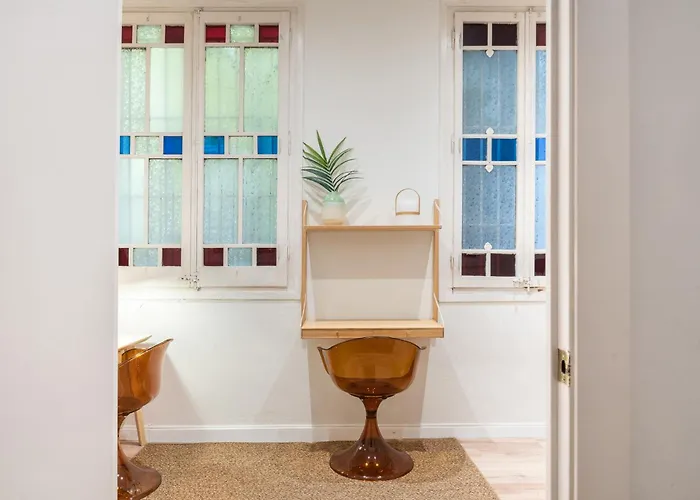 Sunny With 100sqm Terrace In Apartamento